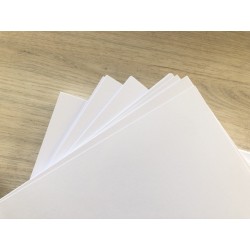 Дизайнерский картон (270 г) - айвори, с лёгкой фактурой (31,5х30 см)